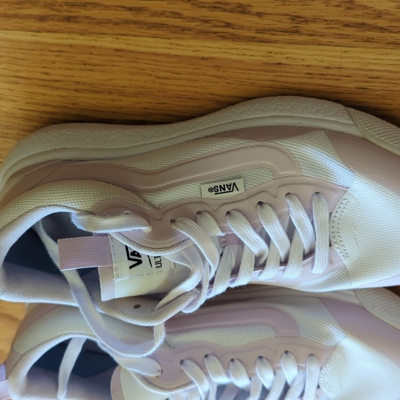 Women's Vans - Picture 4 of 11